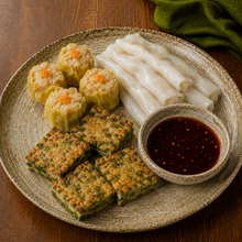 Muay's Sweet & Sour Dark Dipping Sauce for Dumplings (250ml)